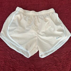 NIKE DRI FIT SHORTS WOMENS size S MESH SIDE LINED ATHLETIC‎ SHORTS